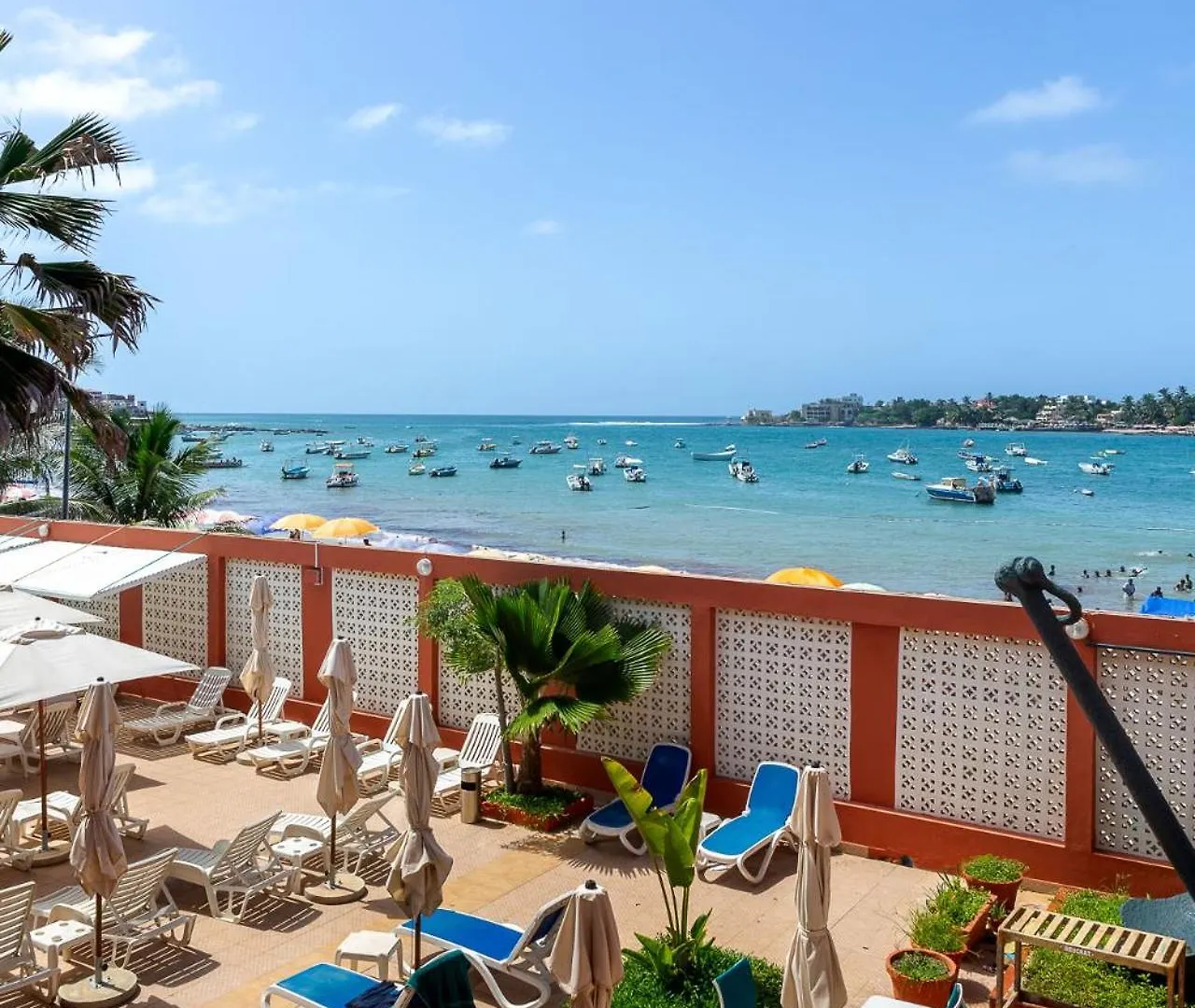 La Madrague-Surf Beach Sea Dakar Hotel