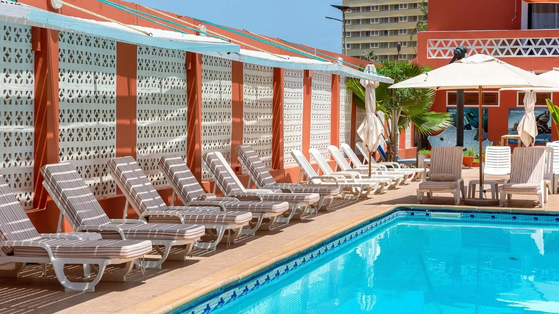 La Madrague-Surf Beach Sea Dakar Hotel